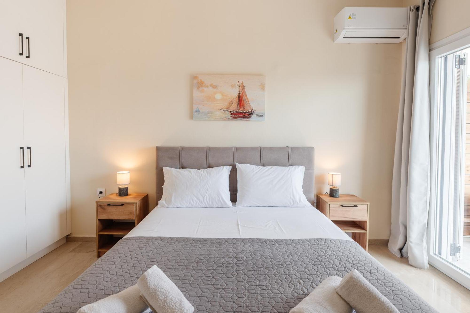Christina'S Apartment 2 คอนโตกาลิ ภายนอก รูปภาพ